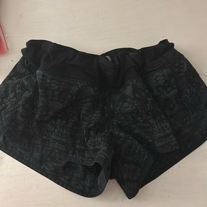 Old style Lulu shorts size 6 or 8 fits like 6